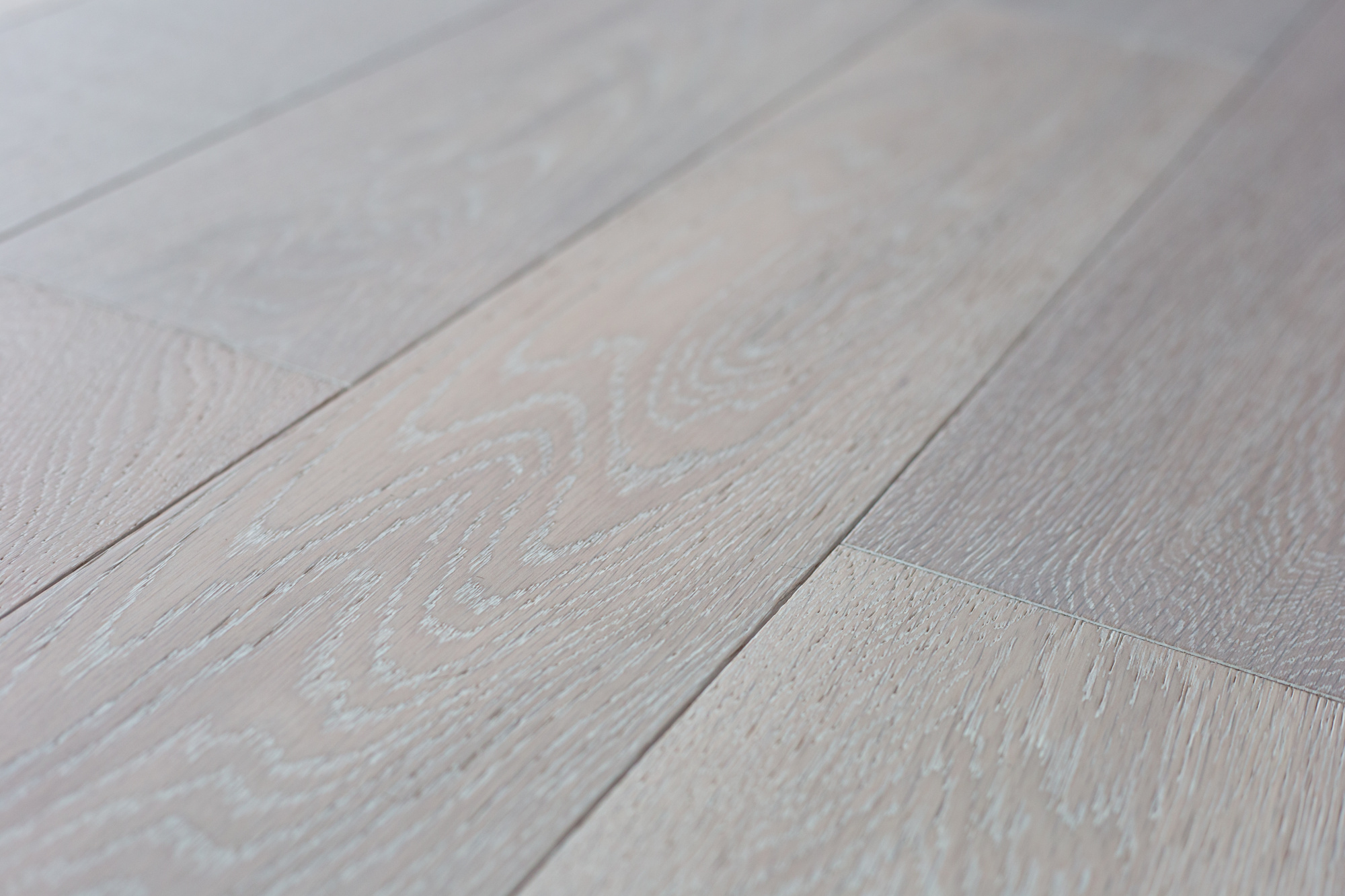 Паркетная доска Tenfor Дуб Vintage Рустик браш, матовый лак 909х148х14 мм (1,076 м2/упак)